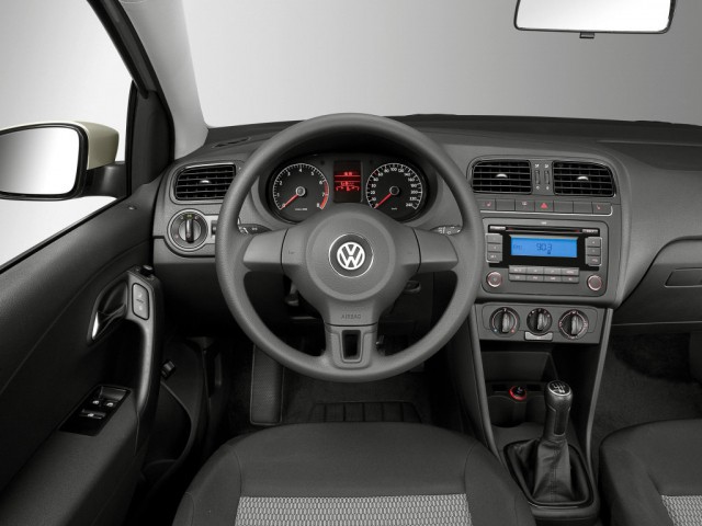 Volkswagen Polo (2009>) седан Mk5