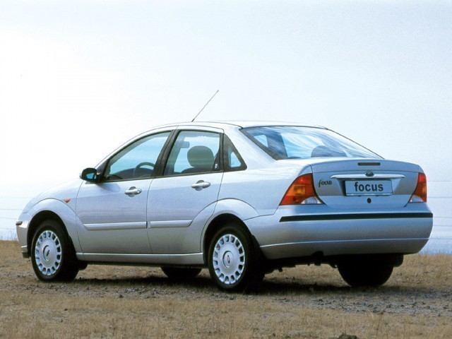 Ford Focus (2001>) rest.
