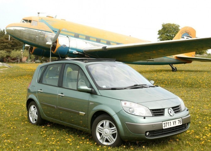 Renault Scenic II (2002>)