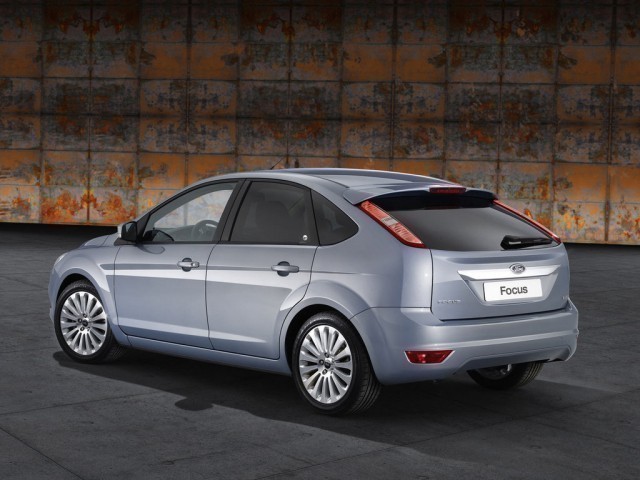 Ford Focus II (2007>) rest.
