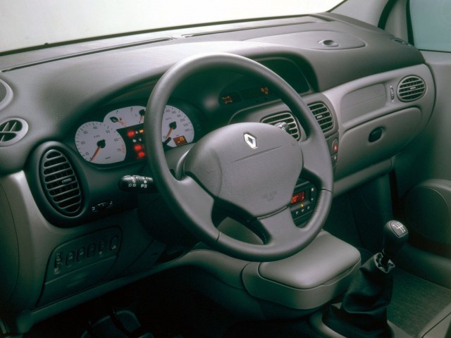 Renault Scenic (1996>)