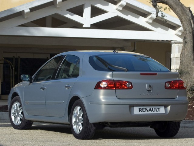 Renault Laguna II (2001>)