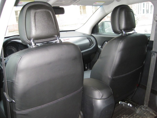 Чехлы Автопилот Kia Sportage III (2010>) - черно-коричневые