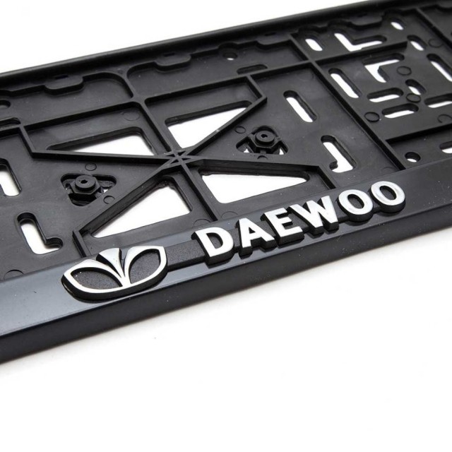 Рамка для номера с логотипом Daewoo (с защелкой, черная)