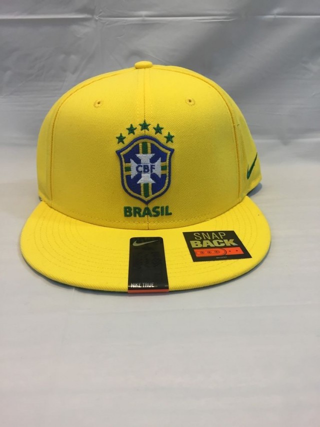Бейсболка СБ Бразилия  2015-16 Nike желтая, арт.15587