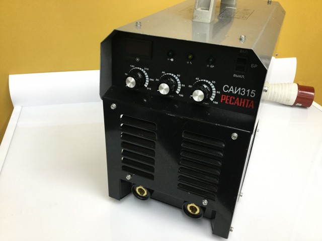 Сварочный аппарат инверторный Ресанта САИ 315 (трехфазный)