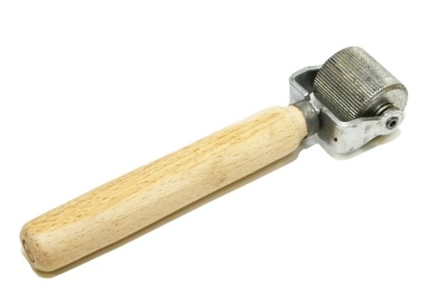 Валик прикаточный STP (ширина 30 мм, деревянная ручка)